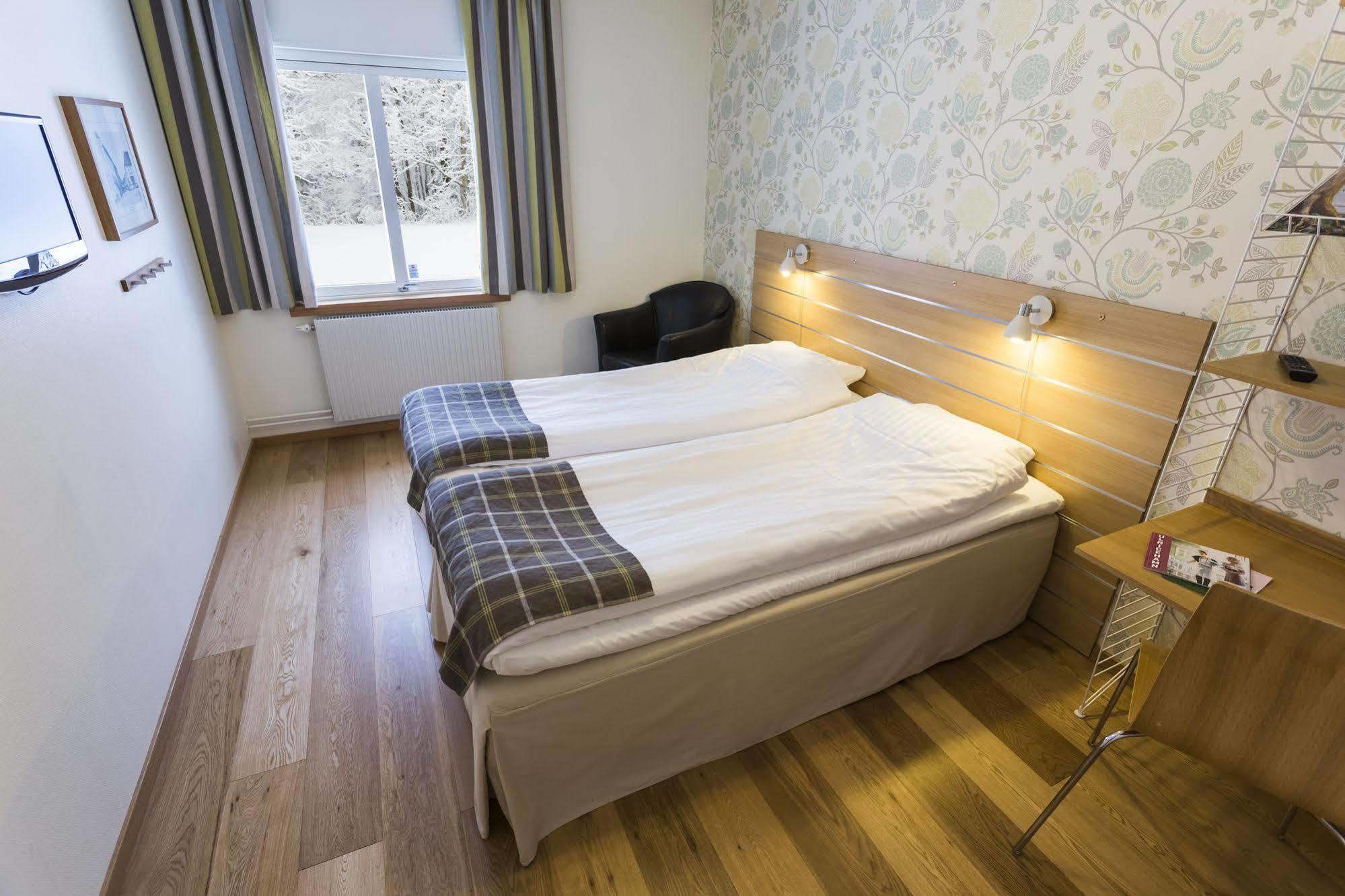 Hotell Lassalyckan ウルリーセハムン エクステリア 写真